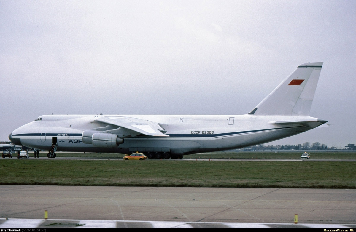 Ан-124 Руслан - CONDOR | MilitaryRussia.Ru — отечественная военная техника  (после 1945г.)